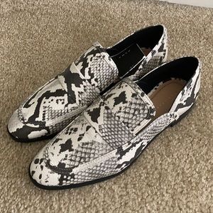 NEW Zara Snake Loafers 6